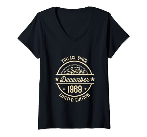 Consigue ahora Mujer Vintage cumpleaños Ideas para regalar desde diciembre 1969 Camiseta Cuello V Top Precio 2025 | regaloscumple.com