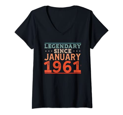 Comprar Mujer Legendaria desde enero 1961 Fiesta cumpleaños retro los años 60 BlackFriday Camiseta Cuello V Top Precio 2024 | regaloscumple.com
