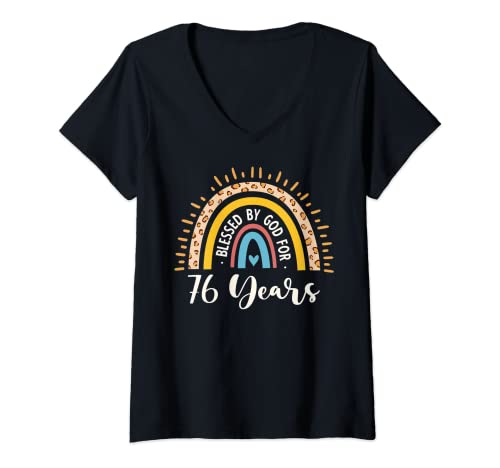 Consigue ahora Mujer Blessed by God BlackFriday for 76 Years - 76 Cumpleaños 76 Camiseta Cuello V Top Precio 2024 | regaloscumple.com