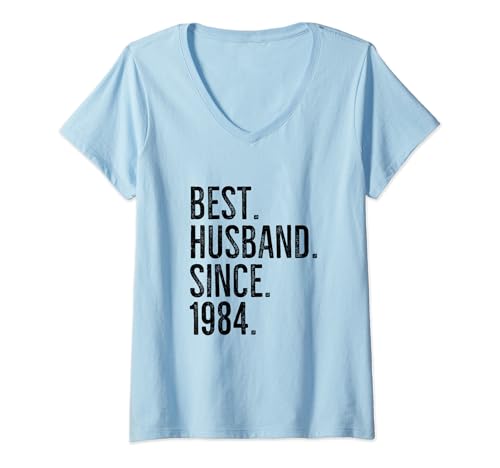 Comprar Mujer Mejor esposo Catálogo desde 1984 Aniversario boda pareja épica Camiseta Cuello V Rebajas 2024 | regaloscumple.com