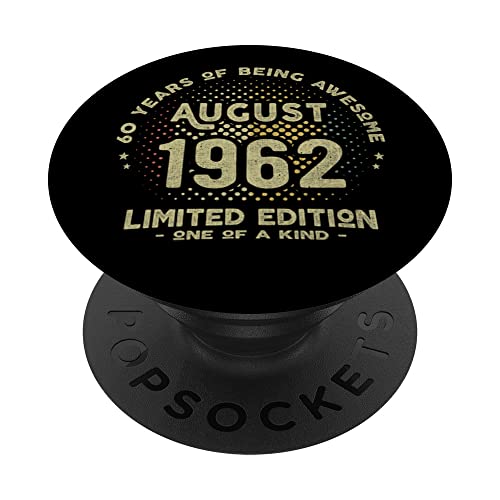 Consigue ahora Regalo 60 años Cumpleaños Hombre Mujer - Agosto 1962 PopSockets BlackFriday PopGrip Intercambiable Rebajas 2025 | regaloscumple.com