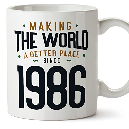 Consigue ahora MUGFFINS Tazas 1986 Cumpleaños - En Inglés - Making the World a Better Place - 11 oz / 330 ml - Regalo original Regalos y divertido Ofertas 2024 | regaloscumple.com