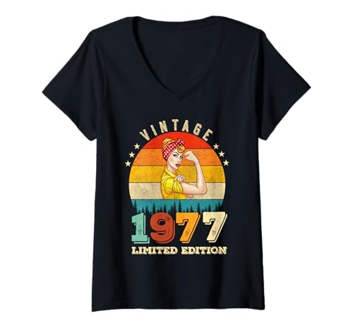 Comprar Catálogo Mujer 46 cumpleaños 1977 edición limitada vintage 46 años Camiseta Cuello V Rebajas 2023 | regaloscumple.com