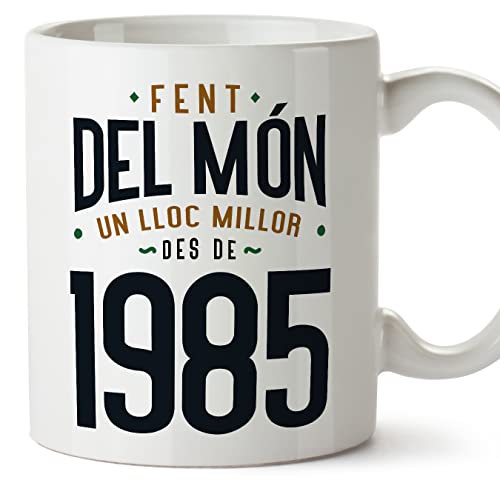 Consigue ahora MUGFFINS Tazas 1985 Cumpleaños - En Catalán - Fent del Món un Lloc Millor Promoción - 11 oz / 330 ml - Regalo original y divertido Top Precio 2023 | regaloscumple.com