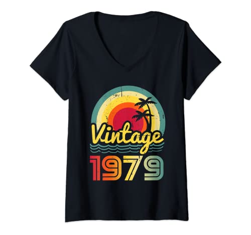 Consigue ahora Promoción Mujer Vintage 1979 Divertido 43 años Hombres y mujeres 43 cumpleaños Camiseta Cuello V Rebajas 2025 | regaloscumple.com