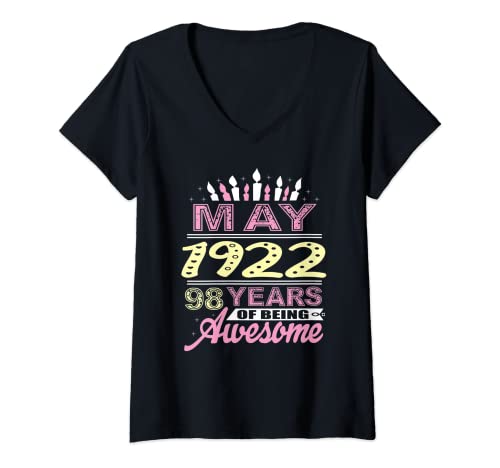 Consigue ahora Mujer Mayo 1922 96 años edad regalo fiesta vela 96 cumpleaños BlackFriday Camiseta Cuello V Top Precio 2024 | regaloscumple.com