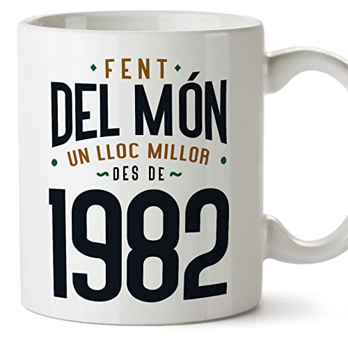 Comprar MUGFFINS Tazas 1982 Cumpleaños - En Catalán - Fent del Món un Lloc Millor - 11 oz / Cumpleaños 330 ml - Regalo original y divertido Top Precio 2025 | regaloscumple.com