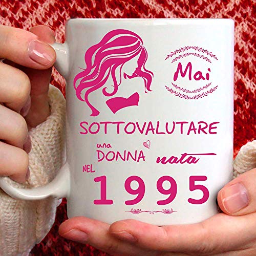 Comprar Tee Design Taza 1995 cumpleaños mujer 29 años idea regalo Nunca subestimar a una mujer nacida en 1995 Ideas para regalar - Tazas para regalos divertidos - Gadget divertido Ofertas 2024 | regaloscumple.com