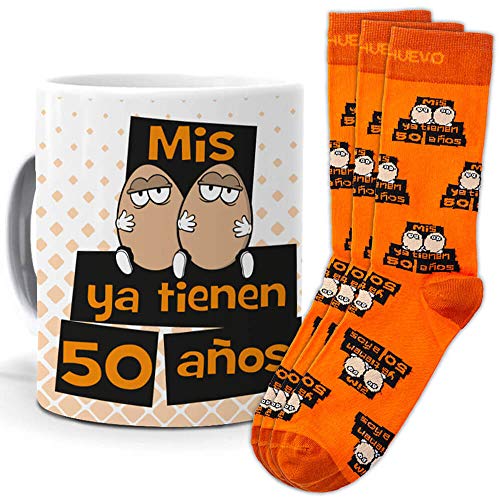 Consigue ahora Mundohuevo Navidad Taza y trio calcetines originales y personalizados regalo cumpleaños. Mis huevos ya tienen 50 años. 1 calcetin gratis por el que se te pierde Ofertas 2024 | regaloscumple.com