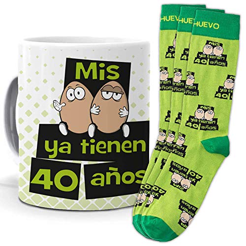 Consigue ahora Mundohuevo Taza trio y calcetines originales y personalizados Regalos regalo cumpleaños. Mis huevos ya tienen 40 años. 1 calcetin gratis por el que se te pierde Top Precio 2023 | regaloscumple.com